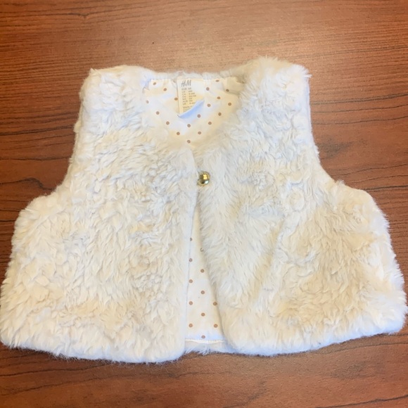 H&M vest - Picture 1 of 3